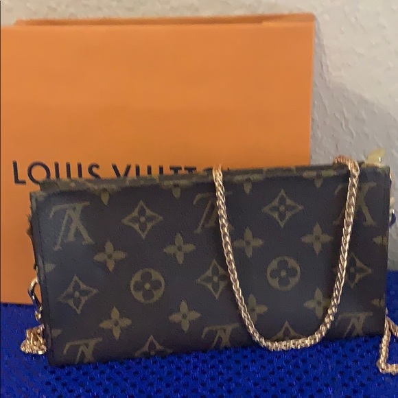 Louis Vuitton Handbags - Lv pouch